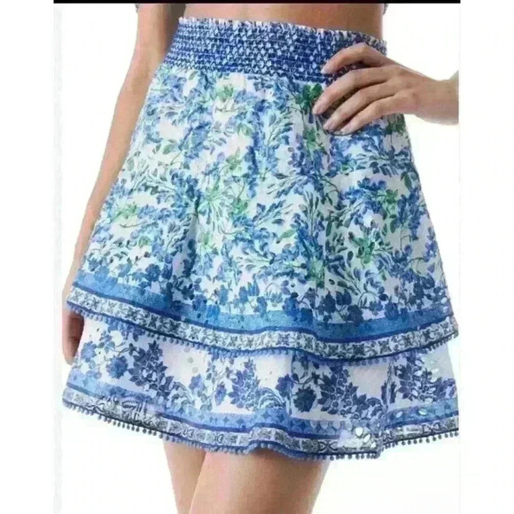 ALICE + OLIVIA Crawford Smocked Blue & White Ruffled Mini Skirt Size Large NWT - Picture 4 of 5